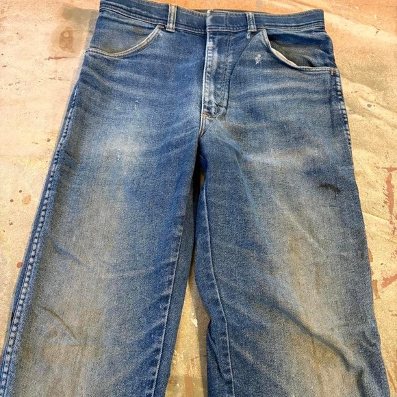 Vintage 1980s Beautifully faded Wrangler Jeans Measure 30x29 - Picture 2 of 6